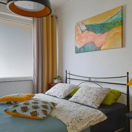 Apartment With Terrace Nona Pavla