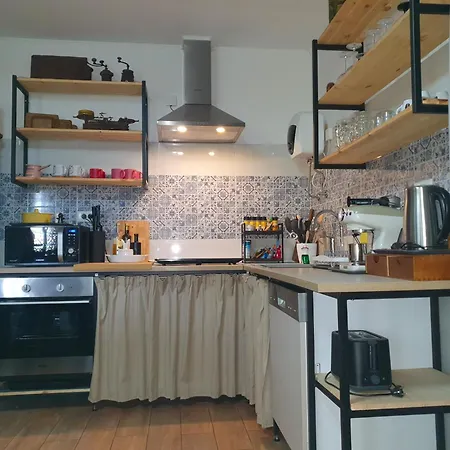 Apartman With Terrace Nona Pavla *