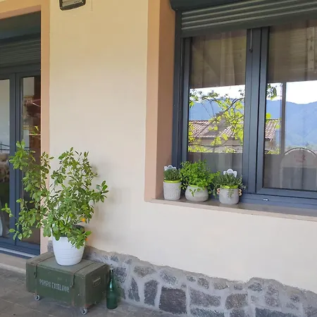 Apartment With Terrace Nona Pavla