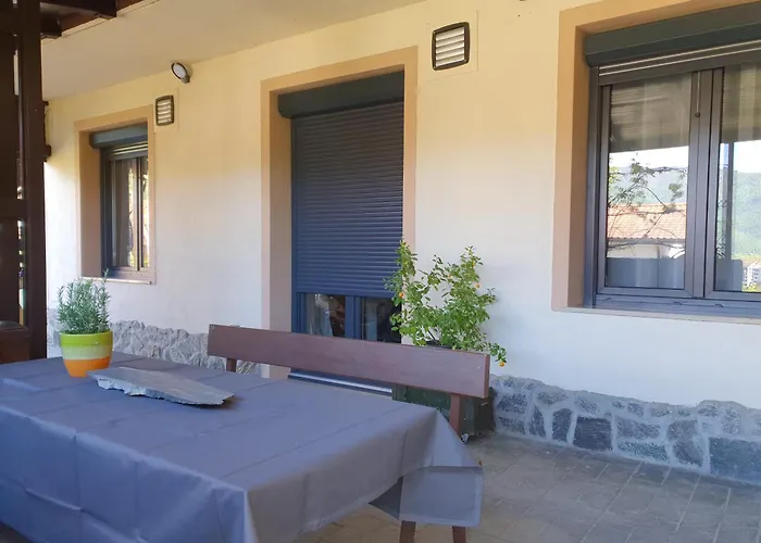 With Terrace Nona Pavla 托尔明