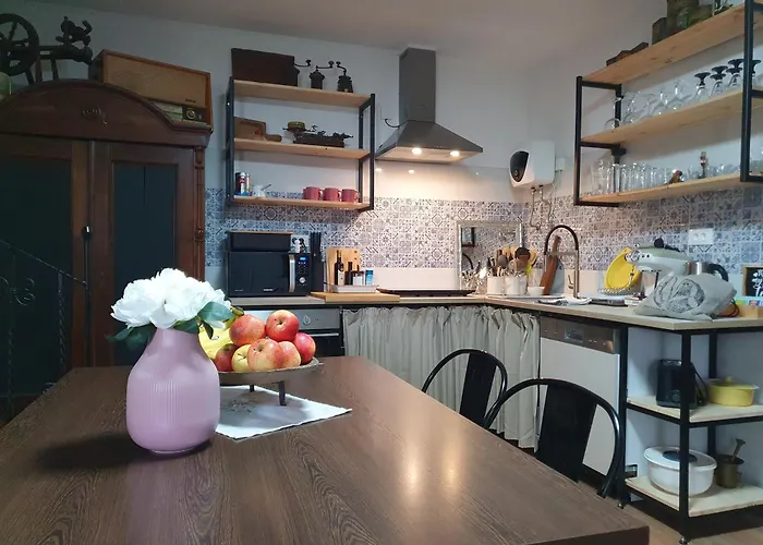 With Terrace Nona Pavla * 托尔明