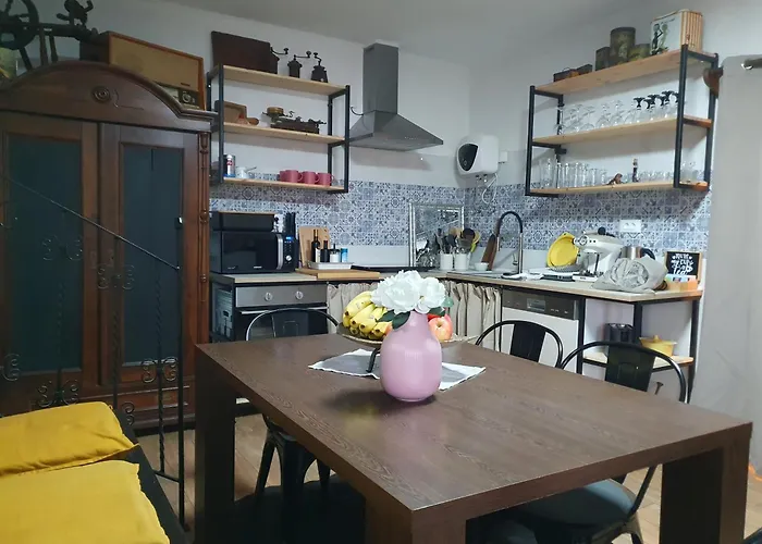 公寓 With Terrace Nona Pavla