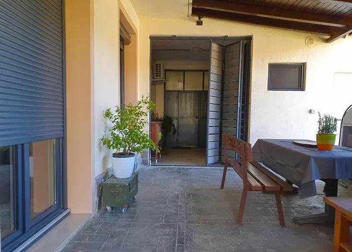 With Terrace Nona Pavla 公寓